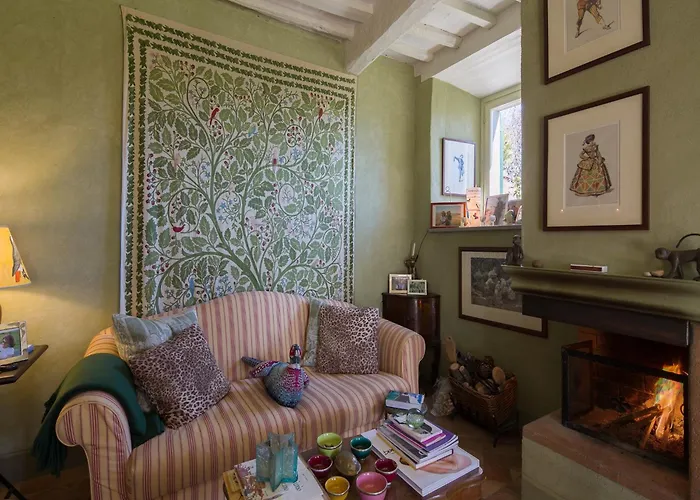 Romantic Retreat With Pool Villa