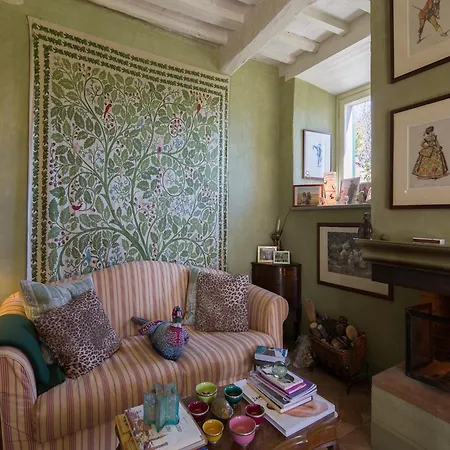 Romantic Retreat With Pool 빌라