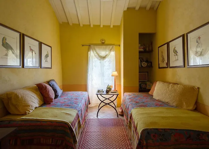 Romantic Retreat With Pool 빌라