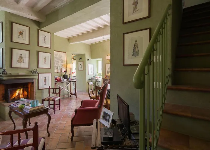 Romantic Retreat With Pool 빌라