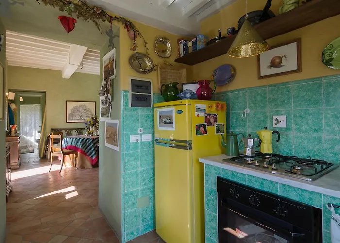 Romantic Retreat With Pool 빌라